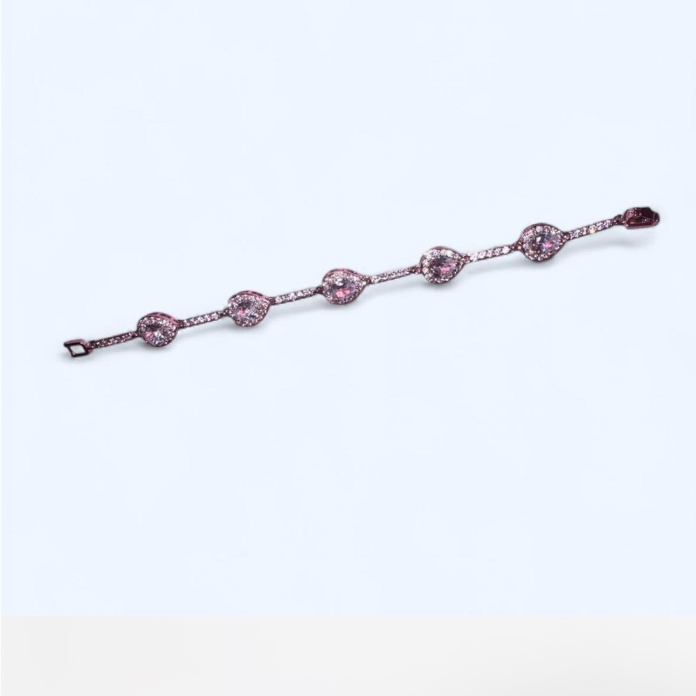 Stirling silver teardrop bracelet